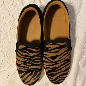 UGG sneakers in tiger print calf hair, women’s size 10